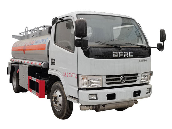 Dongfeng 4*2 4400L oil tank truck