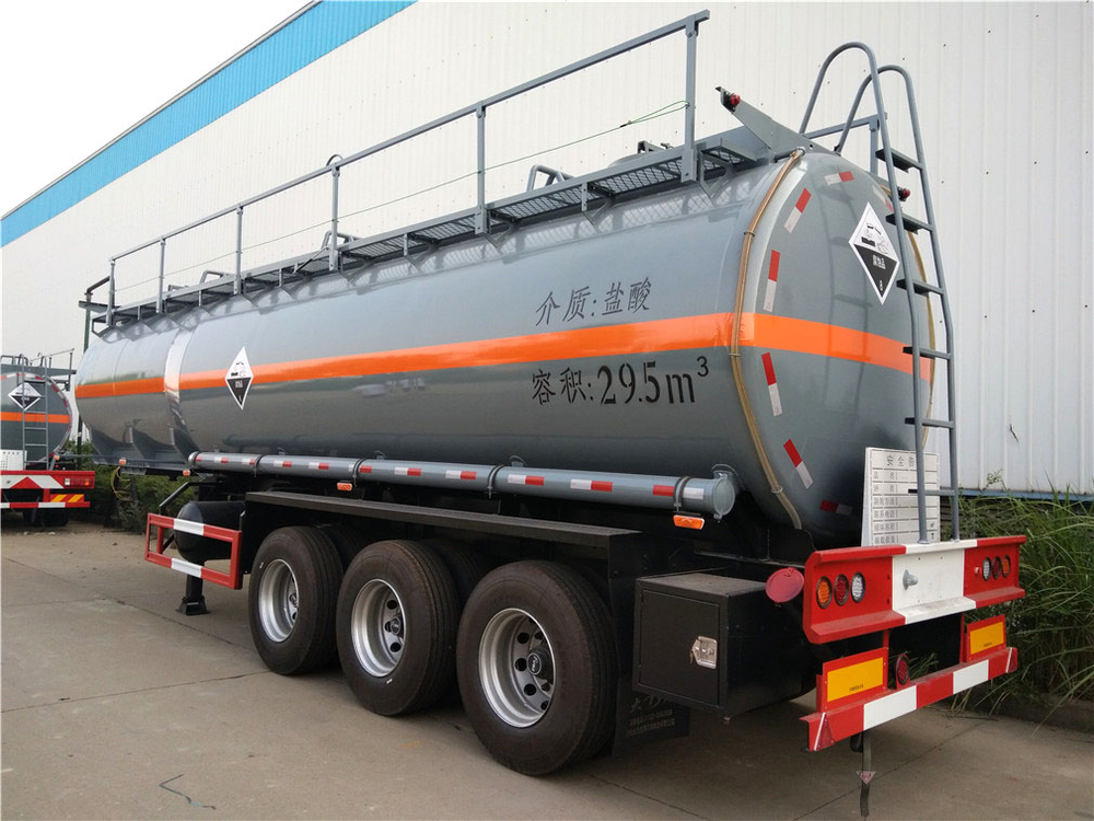 Model CLW9401GFW Tank Semi-Trailer for Corrosive Goods Transportation