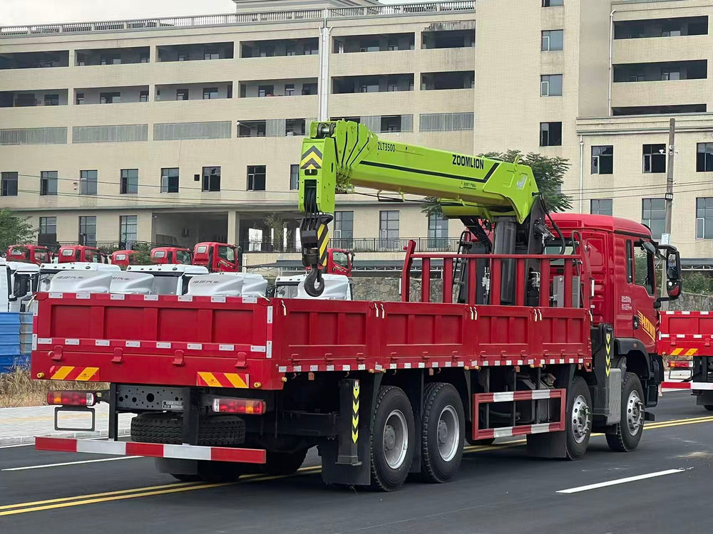 Howo - 8x4 layout, Weichai engine, 8 tons, 380 horsepower - Zoomlion 14-ton 5-section boom