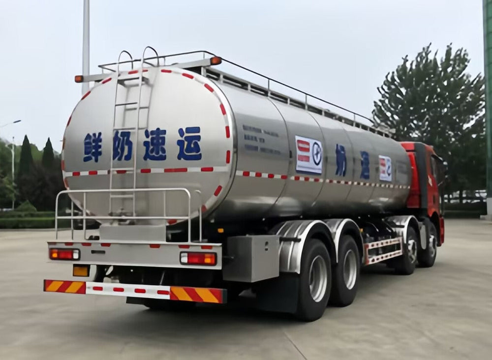 FAW Jiefang 8x4 large fresh milk express tank truck - rear three-quarter view