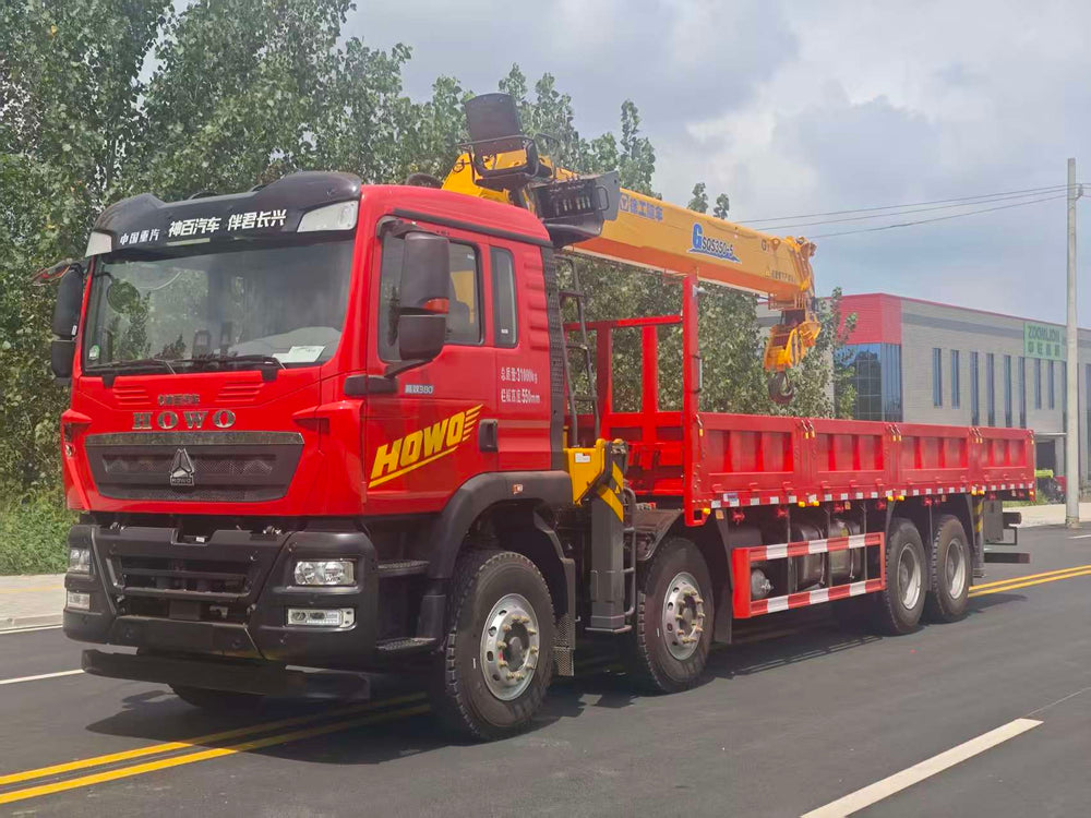 Howo 8×4 with Weichai 8T engine, 380 horsepower - XCMG 14-ton 5-section boom crane